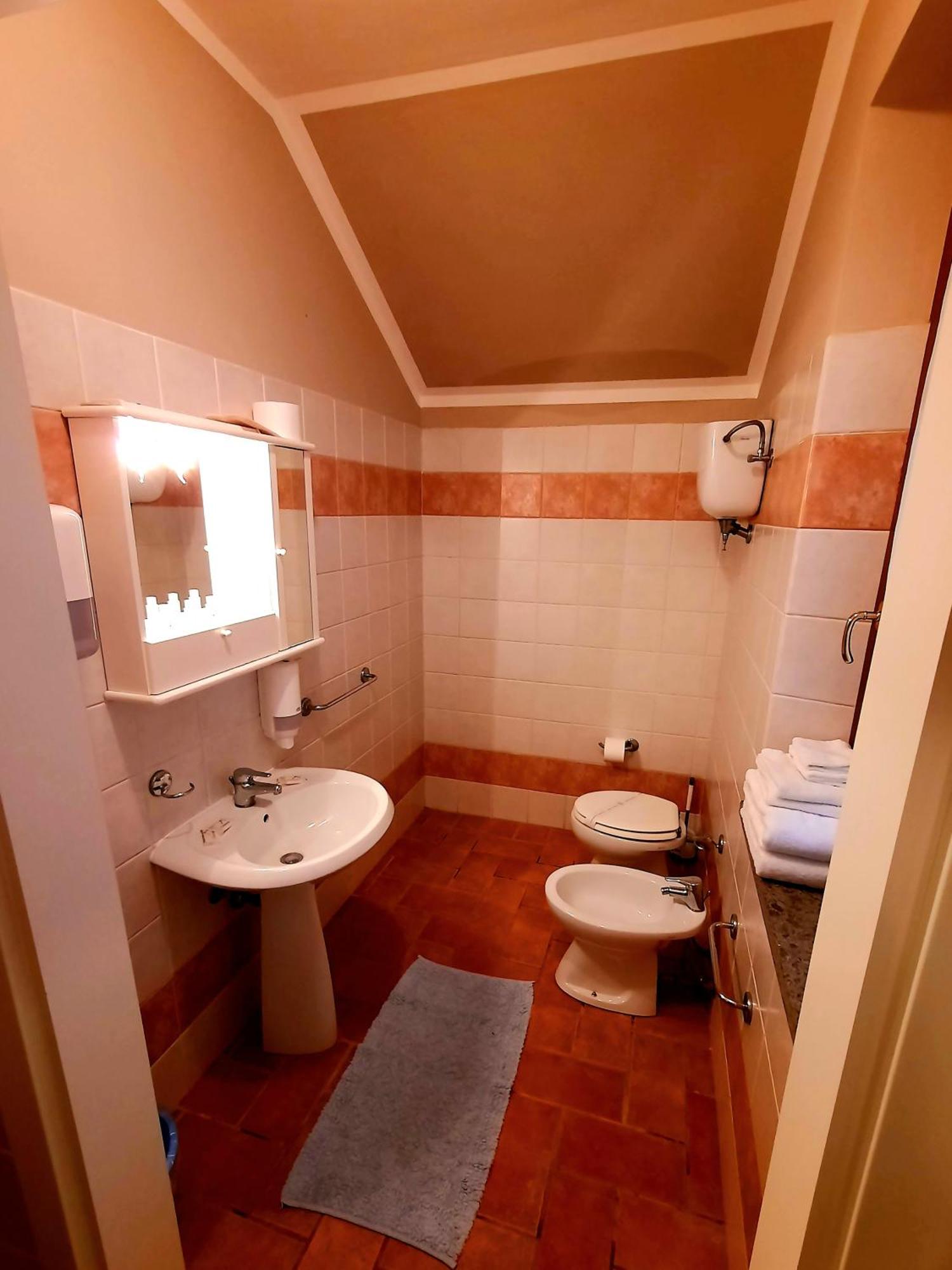 Ferienwohnung Leonaerdo Guests House Panicale Zimmer foto